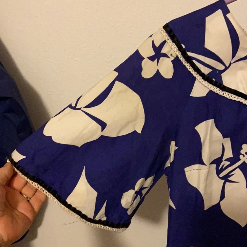 Vintage Hawaiian Muumuu - Picture 3 of 9